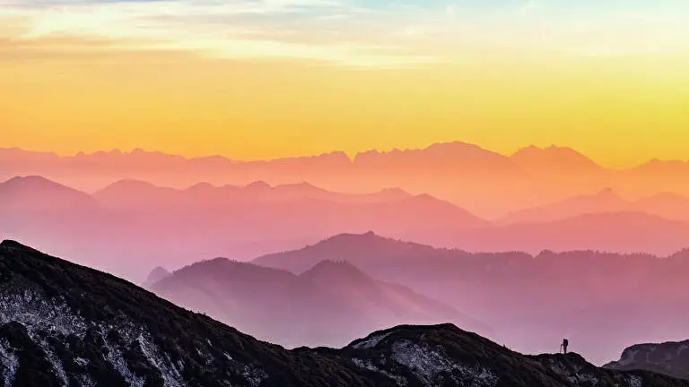 Mountains on Horizon theme for Windows 10 Slideshow image 5