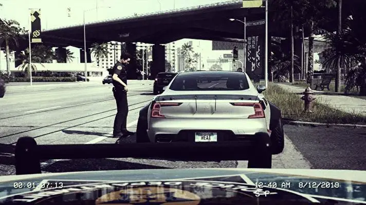 Need for Speed Heat tema para Windows 10 Imagem de slideshow 5