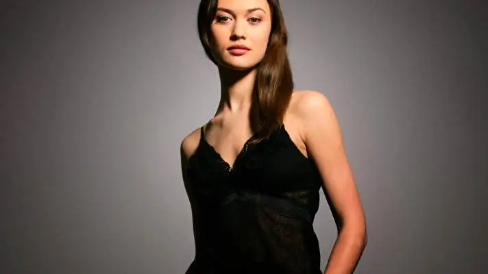 Olga Kurylenko temă pentru Windows 10 Imagine diapozitiv 4