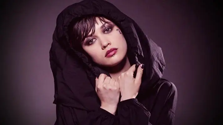 Olga Kurylenko temă pentru Windows 10 Imagine diapozitiv 5