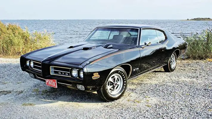 Pontiac theme for Windows 10 Slideshow image 2