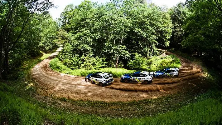 Racing theme for Windows 10 Slideshow image 3