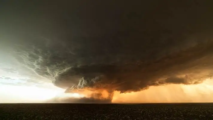 トルネード Windows 10用テーマ スライドショー画像 4