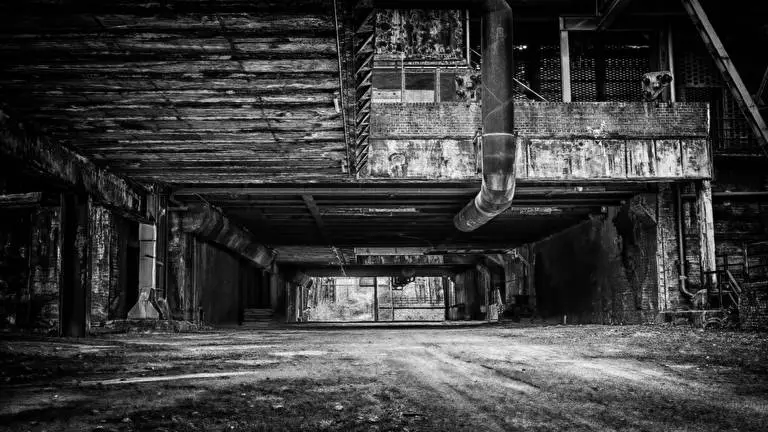 Urban Ruins theme for Windows 10 Slideshow image 2