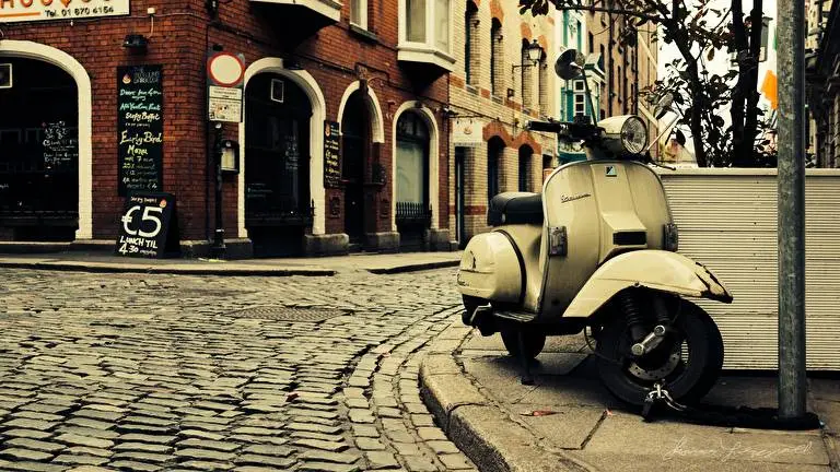 Vespa theme for Windows 10 Slideshow image 3