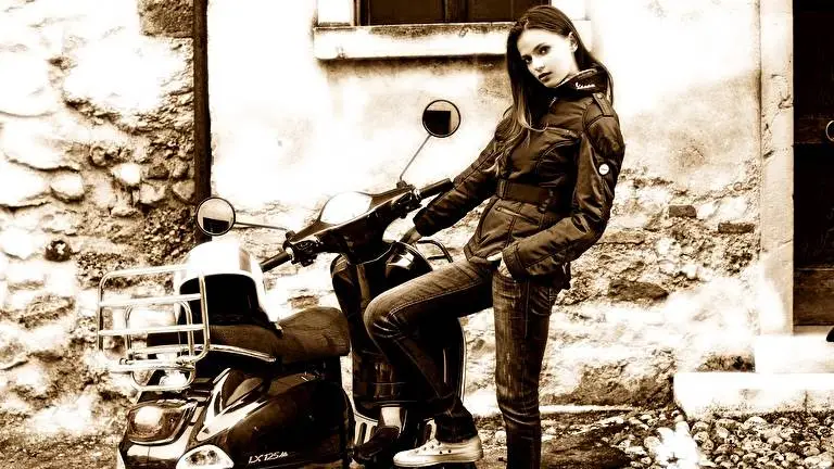 Vespa theme for Windows 10 Slideshow image 5