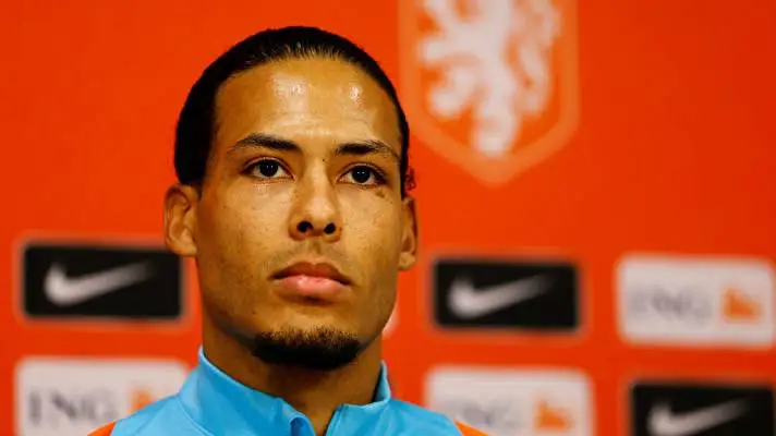 Virgil Van Dijk theme for Windows 10 Slideshow image 2